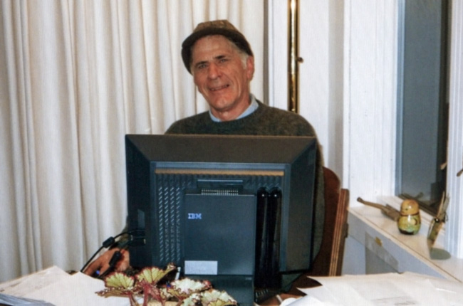 Richard-Bangert-Behind-IBM-Computer